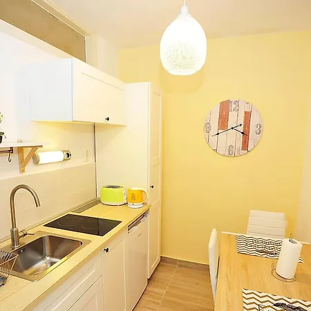 Ravkin Apartman Zára